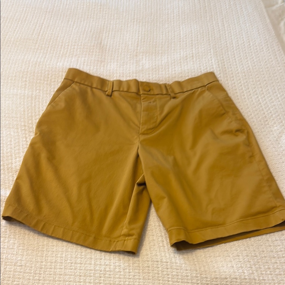 Men's Banana Republic zip fly shorts
